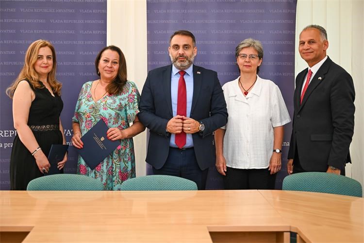 Slika /slike/Foto vijesti 2025/26. sjednica Povjerenstva NPUR 1.jpg